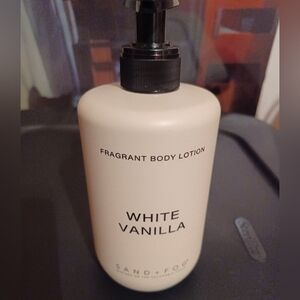 Sand + Fog White Vanilla Fragrant Body Lotion - Cream 16.9 Ounce